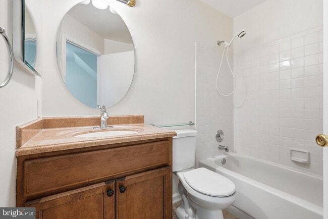 Building Photo - 7691 Northern Oaks Ct