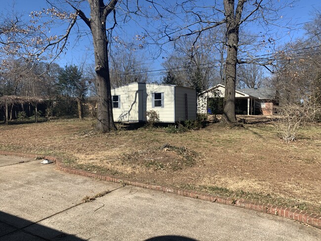 Building Photo - 1633 Lamar St