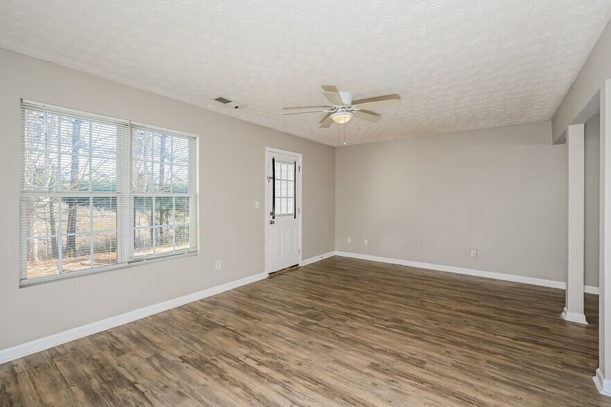 Building Photo - 3915 Waldrop Ln
