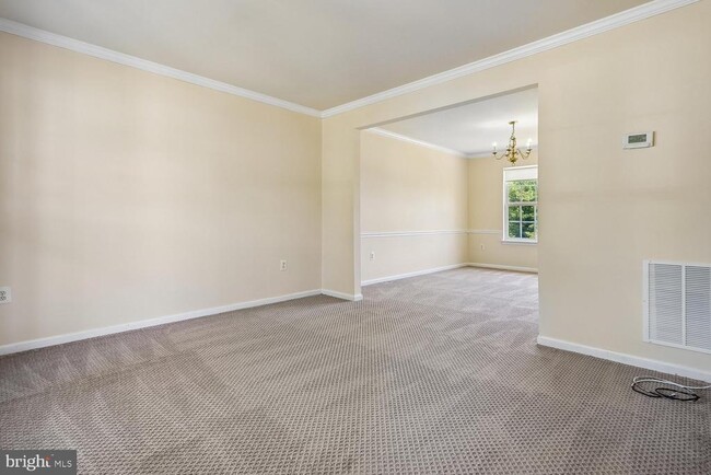 Building Photo - 14677 Cloverdale Rd