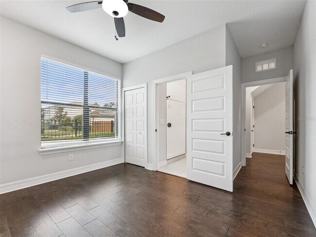 Building Photo - 3421 W Horatio St