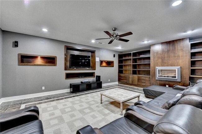 Building Photo - 8330 Royal Melbourne Way