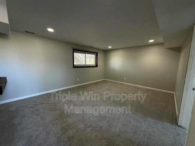 Building Photo - 5243 Ville Maria Ln