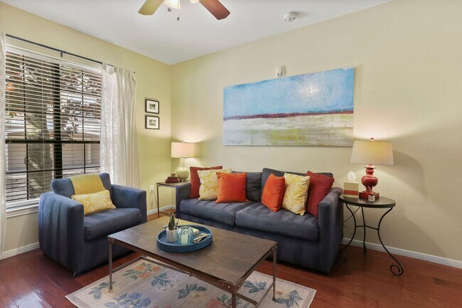 Building Photo - Corporate Furnished Rental