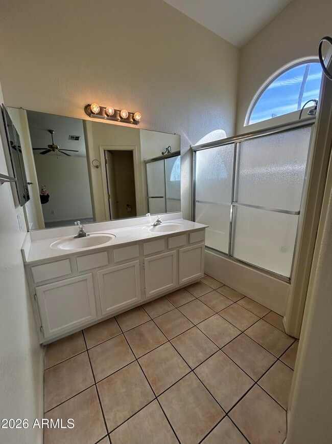 Building Photo - 51 N Del Pueblo Pl