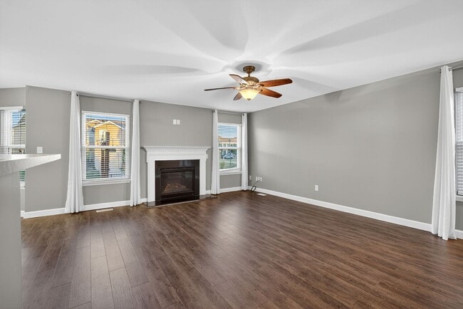 Building Photo - Charming 4-Bedroom Home in Springhurst Com...