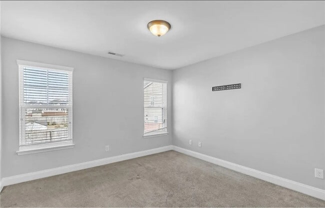Building Photo - 908 Liberty Ln