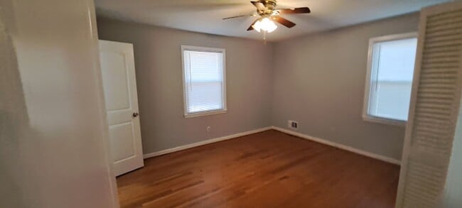 Building Photo - Magnificent Remodel Three Bedroom Home!