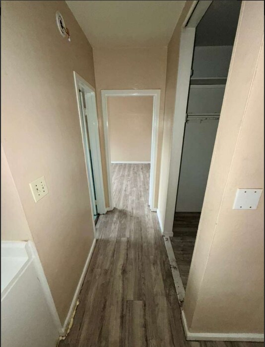 Building Photo - 13965 Superior Rd