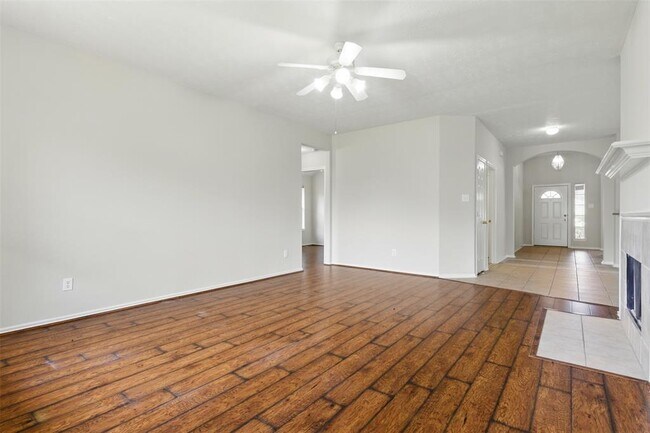 Building Photo - 4827 Claymill Ct