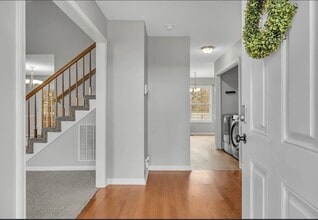 Building Photo - 3423 Queensbury Rd