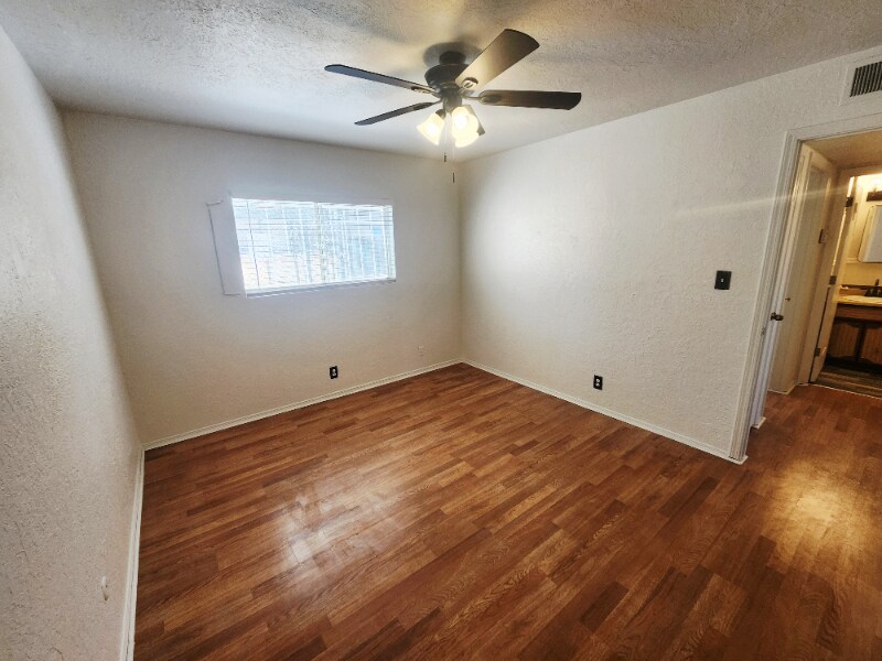 Building Photo - 800 Chelwood Park Blvd NE