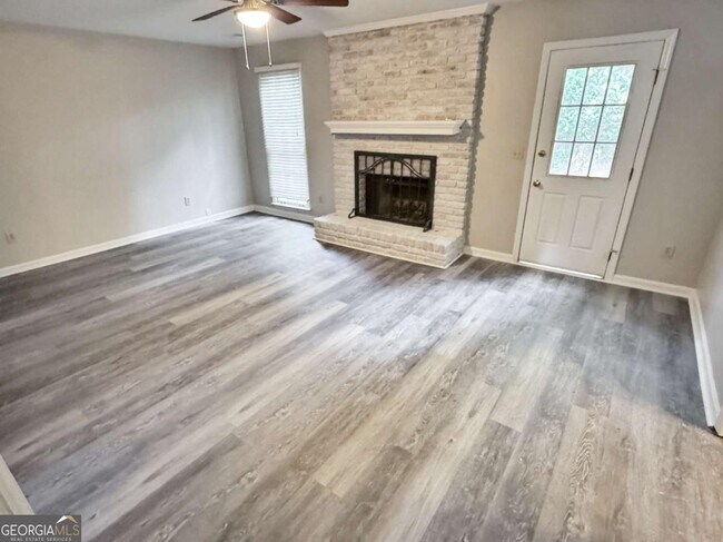 Building Photo - 4051 Coyte Dr