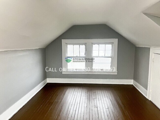 Building Photo - 1012 Brown St