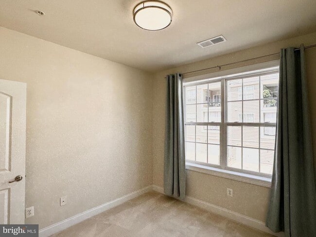 Building Photo - 2304 Margraf Cir