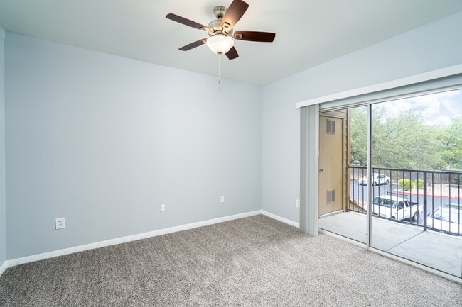 Building Photo - SoCo Park Apartments