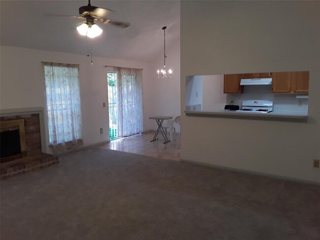 Building Photo - 3119 E Heatherock Cir