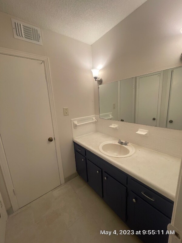 Building Photo - 336 S Dudley St