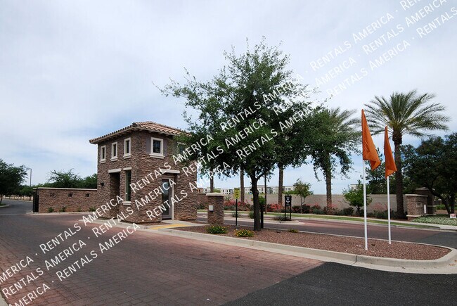 Building Photo - 2734 S Decatur Dr