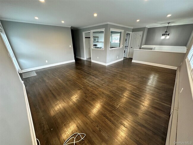 Building Photo - 142 Greene Ave