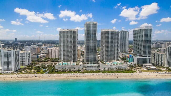 Building Photo - 1830 S Ocean Dr