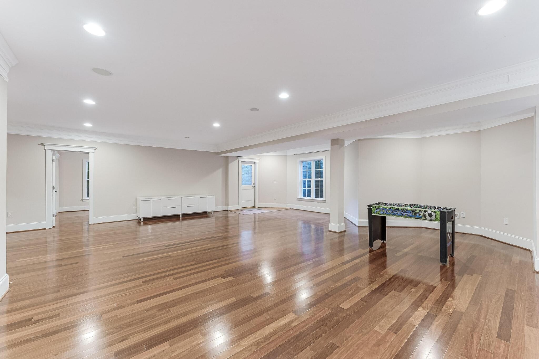 Building Photo - 829 Golden Arrow St