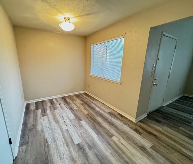 Building Photo - 1490 Willow Bend Way