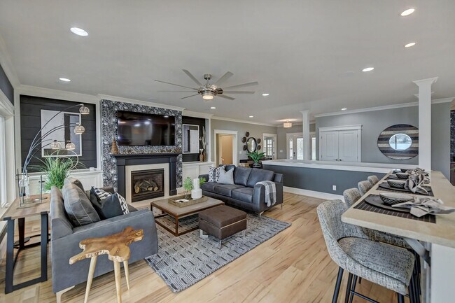 Primary Photo - 136 Bridlewood Dr
