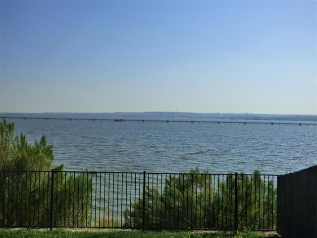 Building Photo - 1846 Bayfront Dr