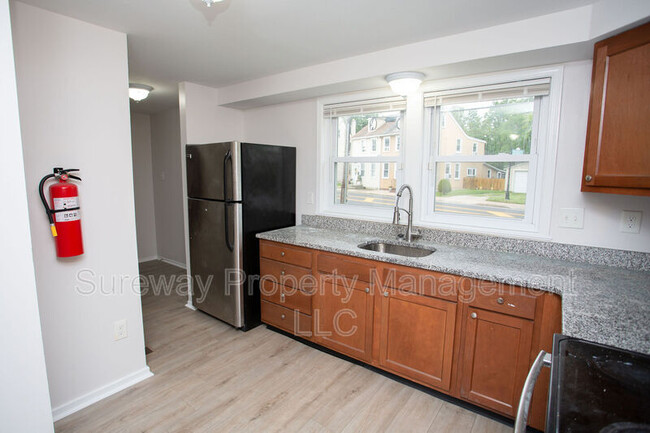 Building Photo - 121 Rancocas Rd