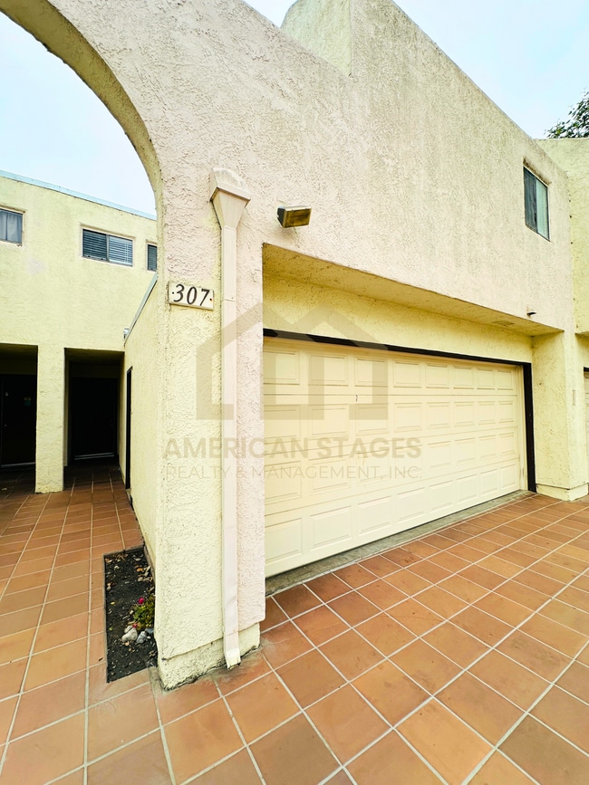 Primary Photo - 307 N M St