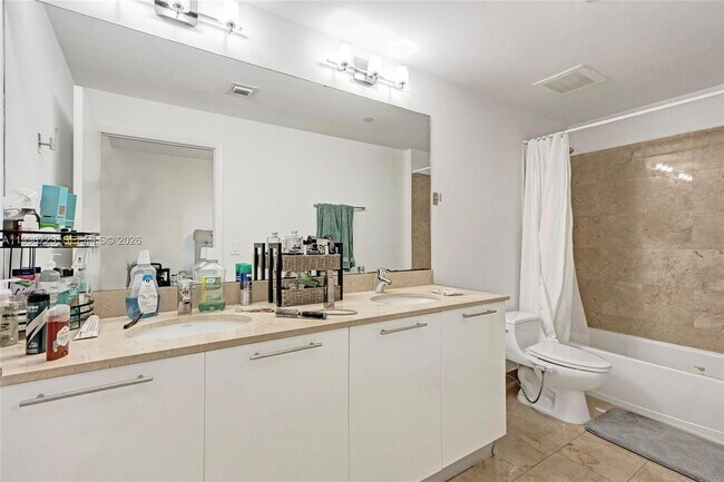 Building Photo - 3330 NE 190th St