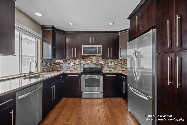 Building Photo - 2018 Swan St