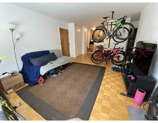 Building Photo - 1 Larose Pl