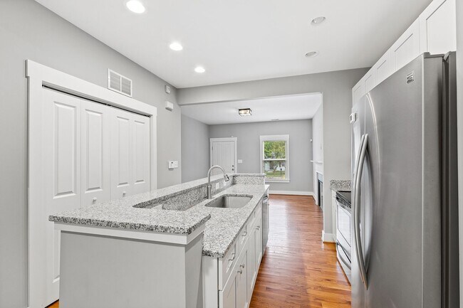 Building Photo - Charming Cape Cod in Tuscaloosa Lakewood!