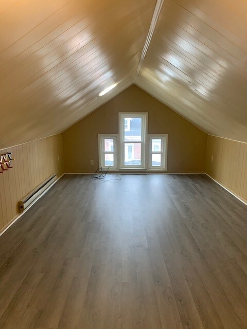 Building Photo - 150 S East St