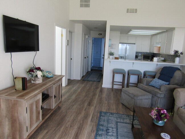 Building Photo - Gorgeous 1 Bed, 1 Bath Updated Condo in Shell Beach, Ample Amenities and All Utilities Included!