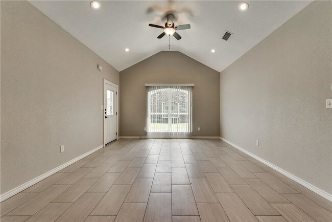 Building Photo - 6037 Jennings Dr