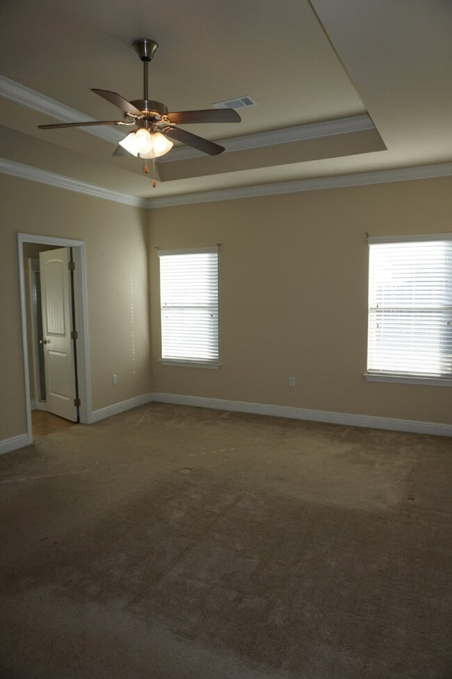 Building Photo - Crestview: 4 Bedrooms in Liberty Oaks
