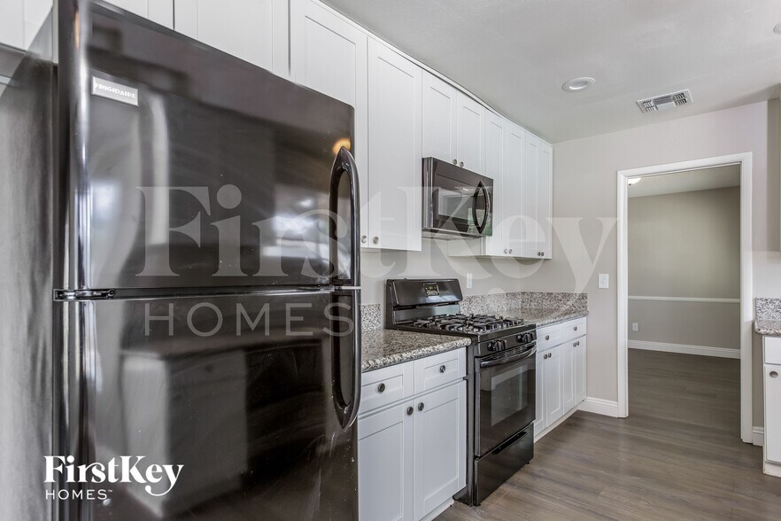 Building Photo - 4317 Newcastle Rd