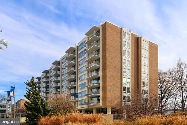 Building Photo - 1435 4th St SW