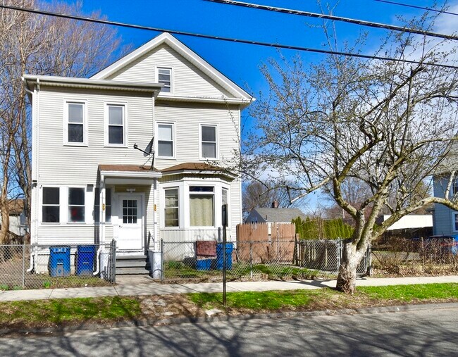 Building Photo - 30 Day St