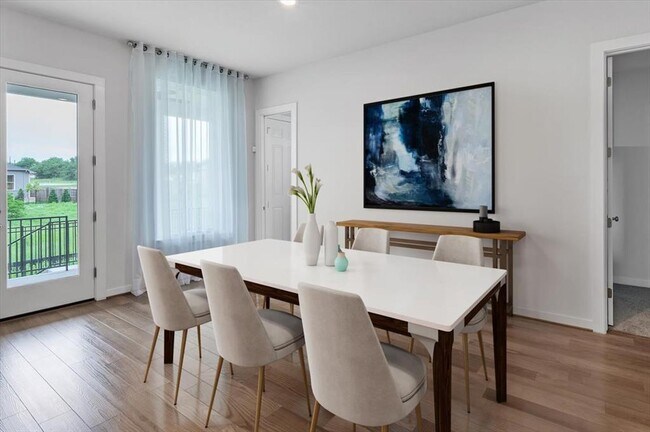 Building Photo - 135 Independence Dr