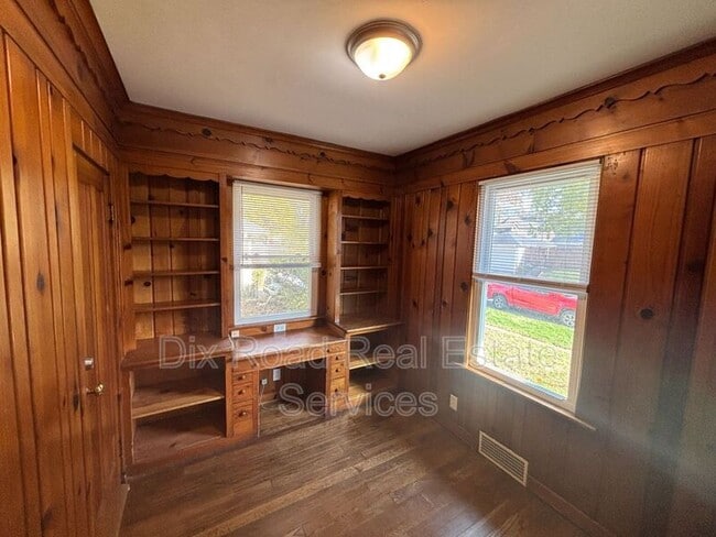 Building Photo - 107 Edgewood Ave