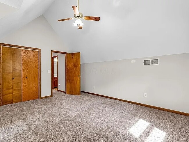 Building Photo - 428 Grand Ridge Dr