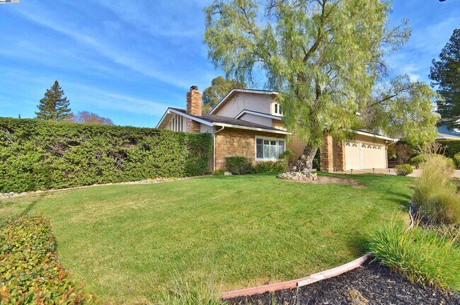 Building Photo - 204 Cypress Hills Ct