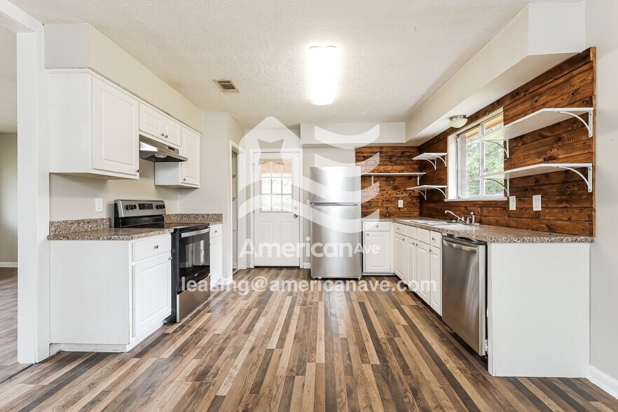 Building Photo - 1033 Quincy Dr