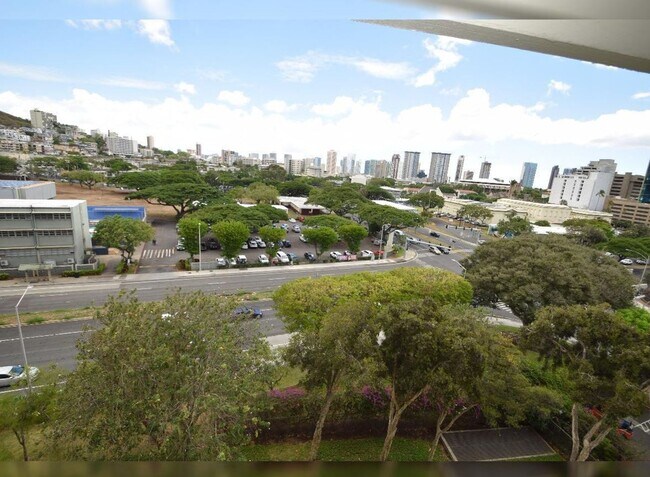 Building Photo - Queen Emma Gardens – 1-Bedroom Apartment f...