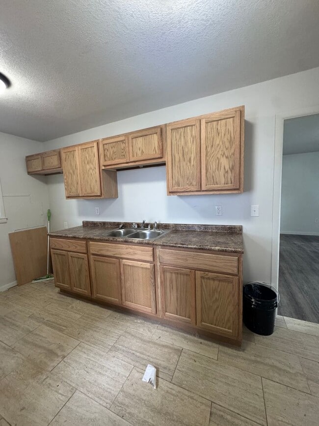 Building Photo - 3 Bed / 1 Bath in Trumann Available Now.