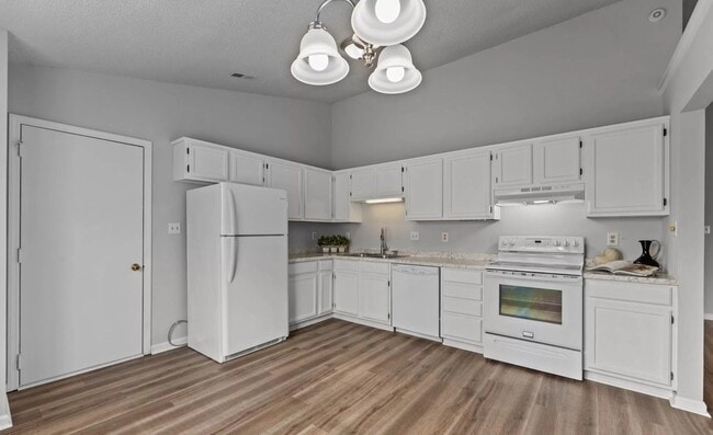 Building Photo - 500 Bartling Rd